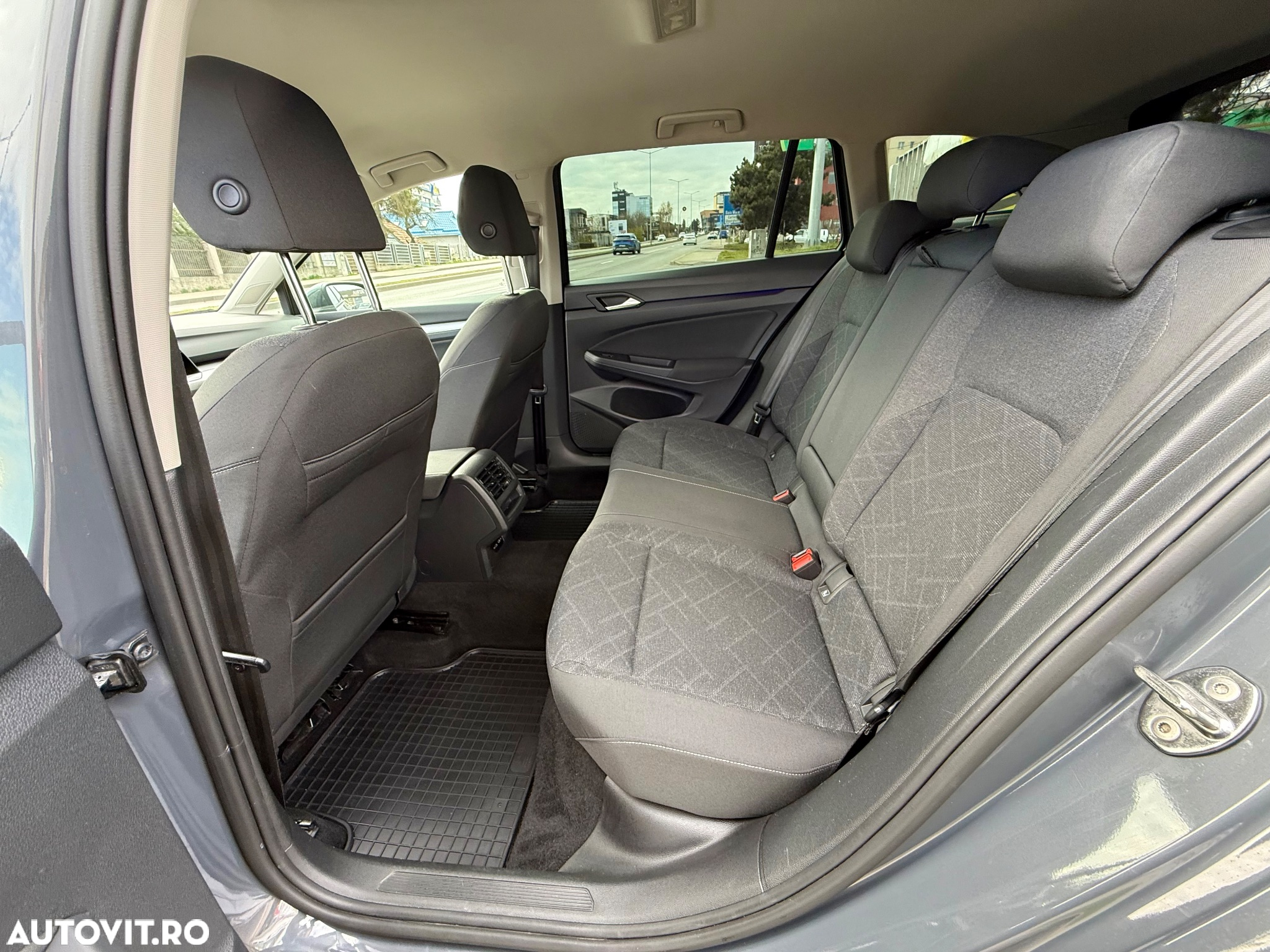 Volkswagen Golf 2.0 TDI DSG Life - 6
