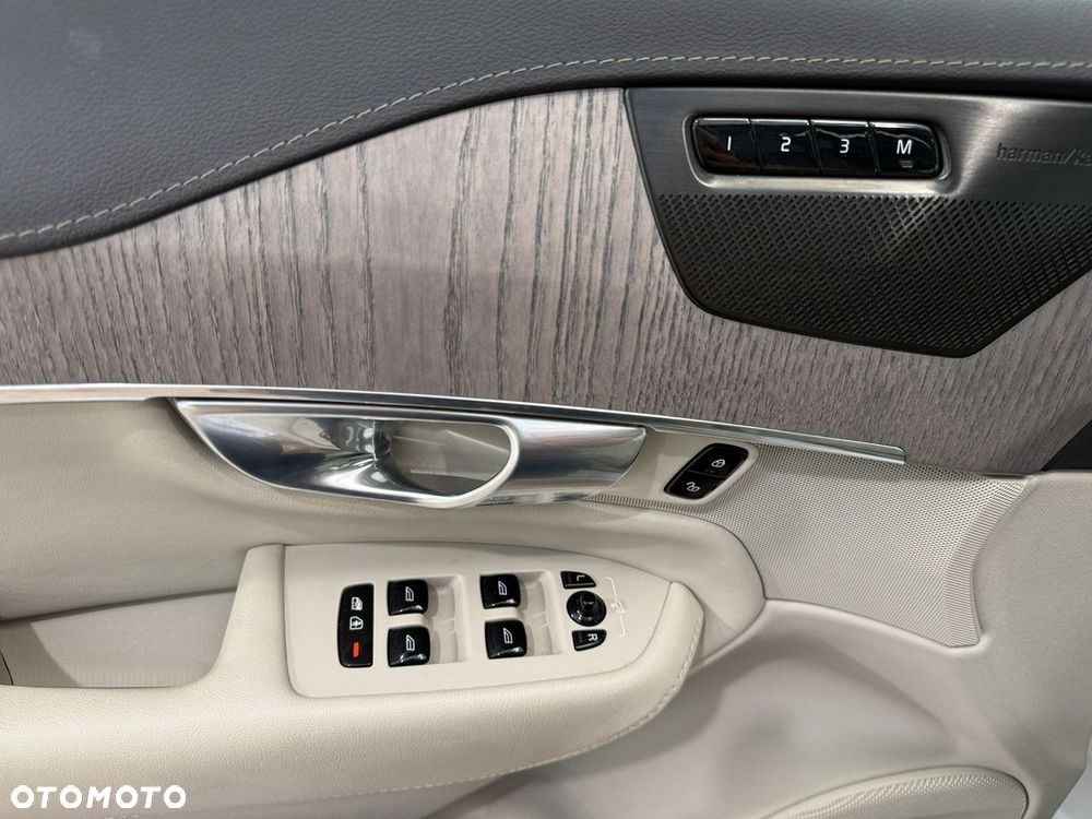 Volvo XC 90 - 15