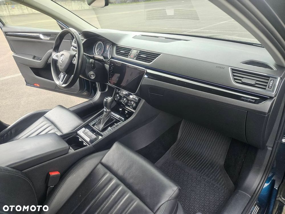 Skoda Superb 2.0 TDI 4x4 L&K DSG - 16