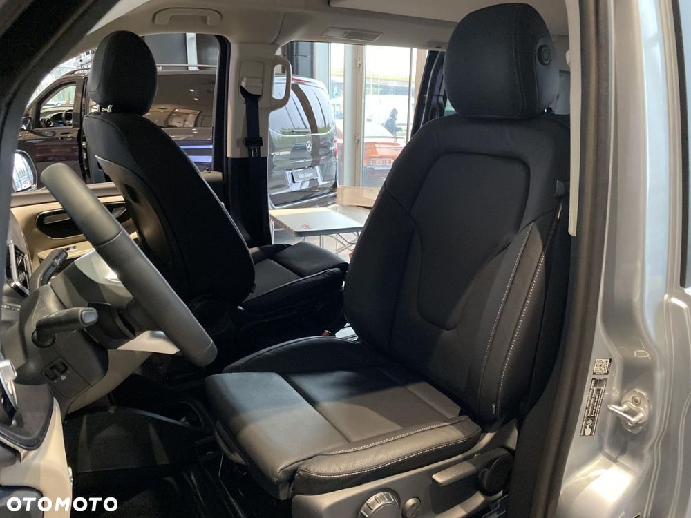 Mercedes-Benz Klasa V - 16