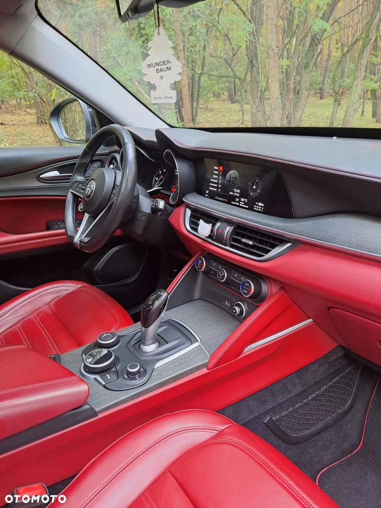 Alfa Romeo Stelvio 2.2 16V AT8 Q4 Ti - 10
