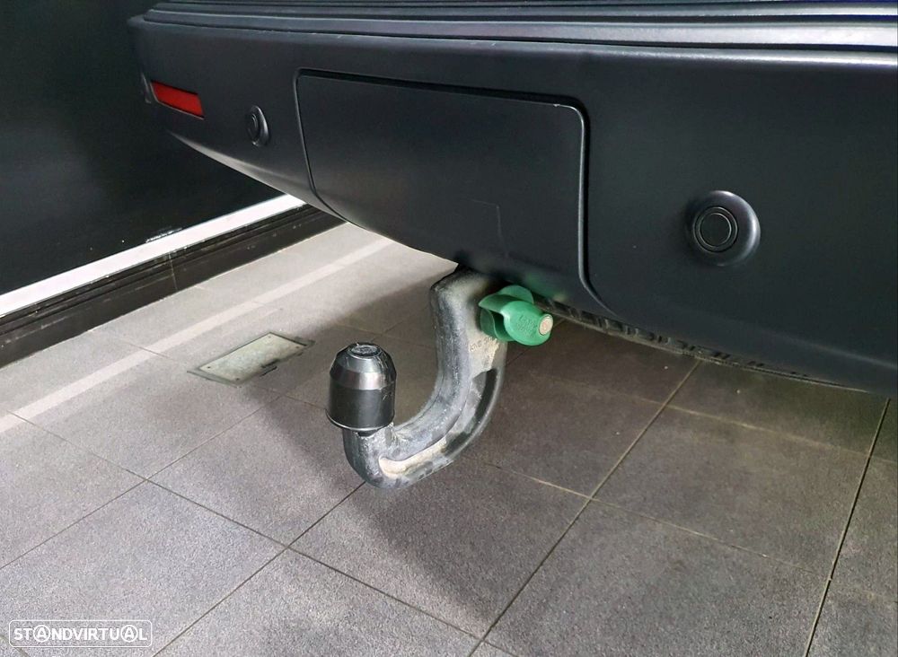 Land Rover Discovery - 12