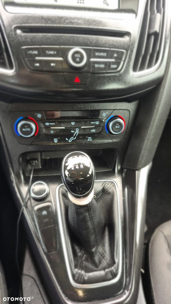Ford Focus 1.0 EcoBoost Titanium ASS - 5