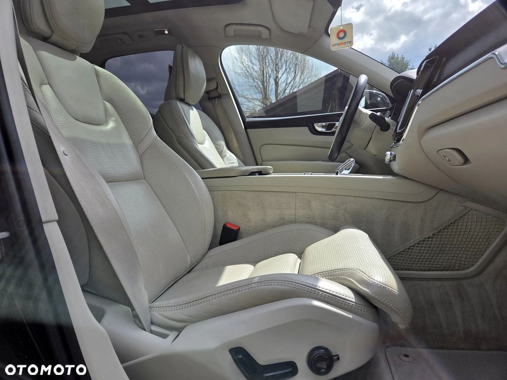 Volvo XC 60 B5 D AWD Geartronic Inscription - 27