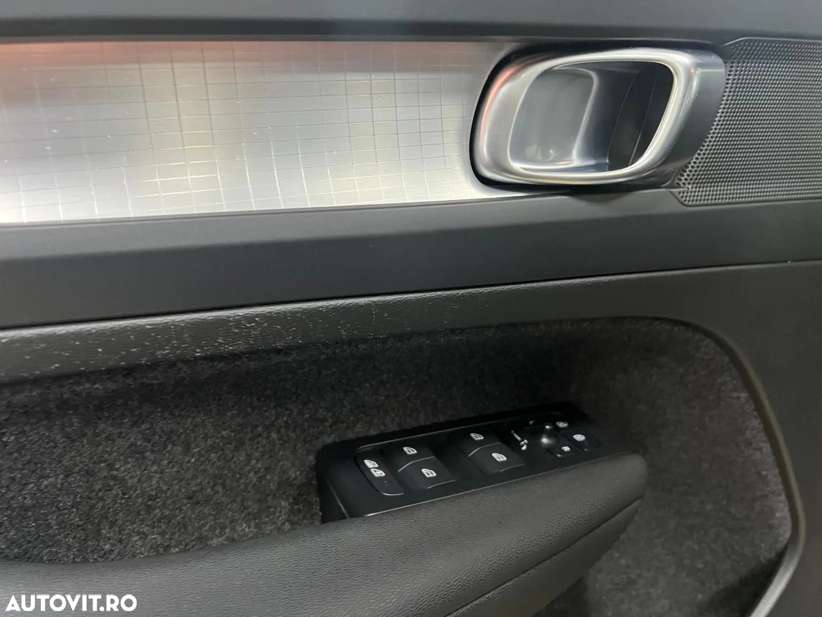 Volvo XC 40 T4 Recharge DKG Essential - 23
