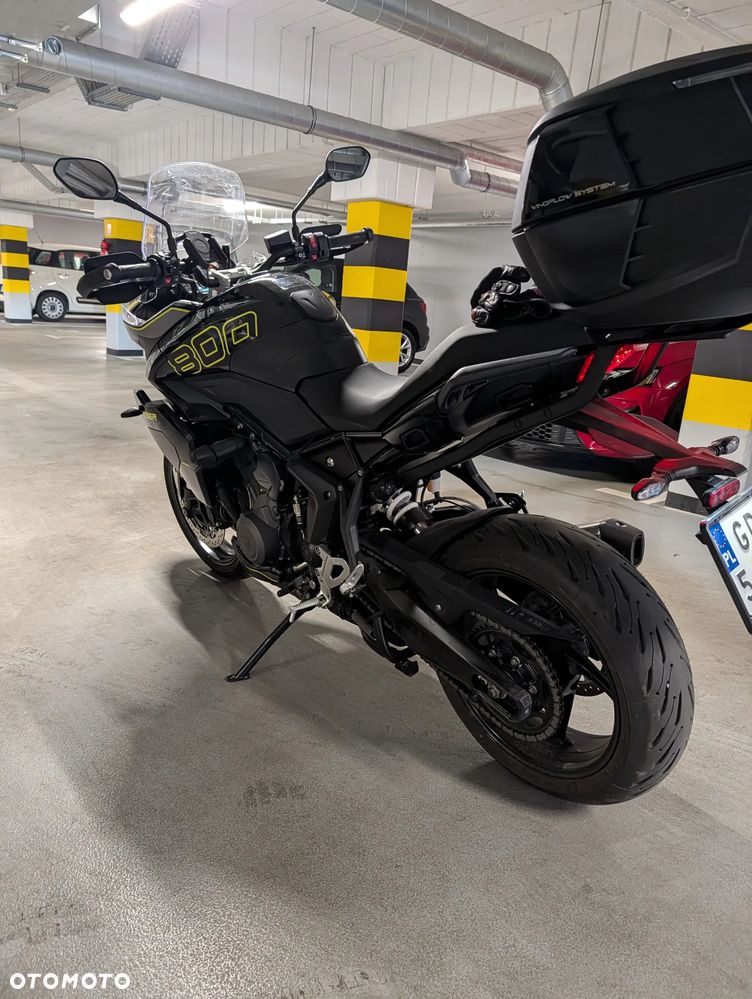 Triumph Tiger - 2