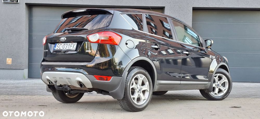 Ford Kuga 2.0 TDCi 2x4 Titanium - 13