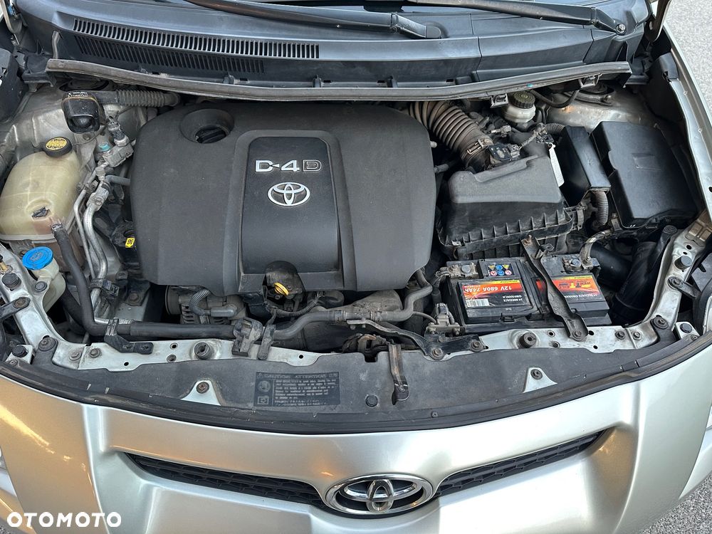 Toyota Auris 1.4 D-4D Premium - 23