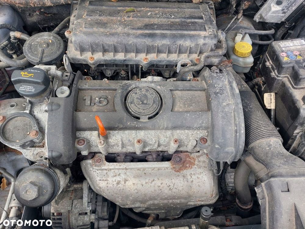 SKODA ROOMSTER SEAT IBIZA IV silnik bez osprzętu BTS 105KM - 1