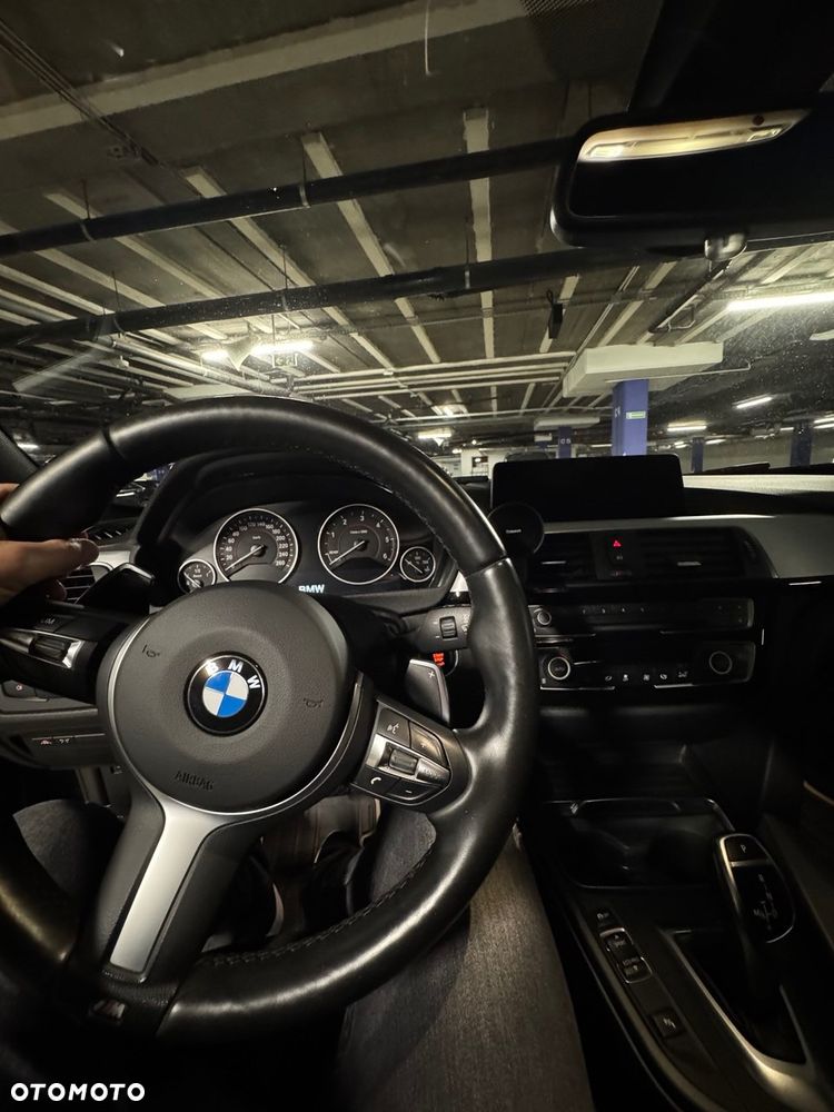 BMW Seria 3 320d xDrive M Sport - 30