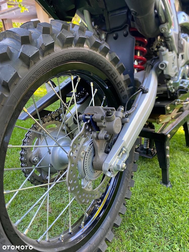 Honda CRF - 7
