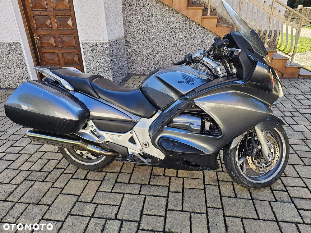 Honda ST - 5