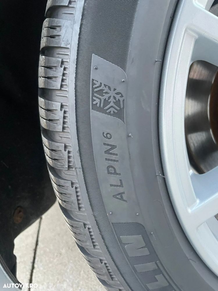 BMW Seria 3 320d Touring xDrive Aut. Advantage - 11