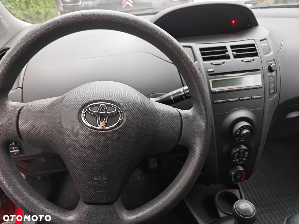 Toyota Yaris 1.0 Luna A/C - 8
