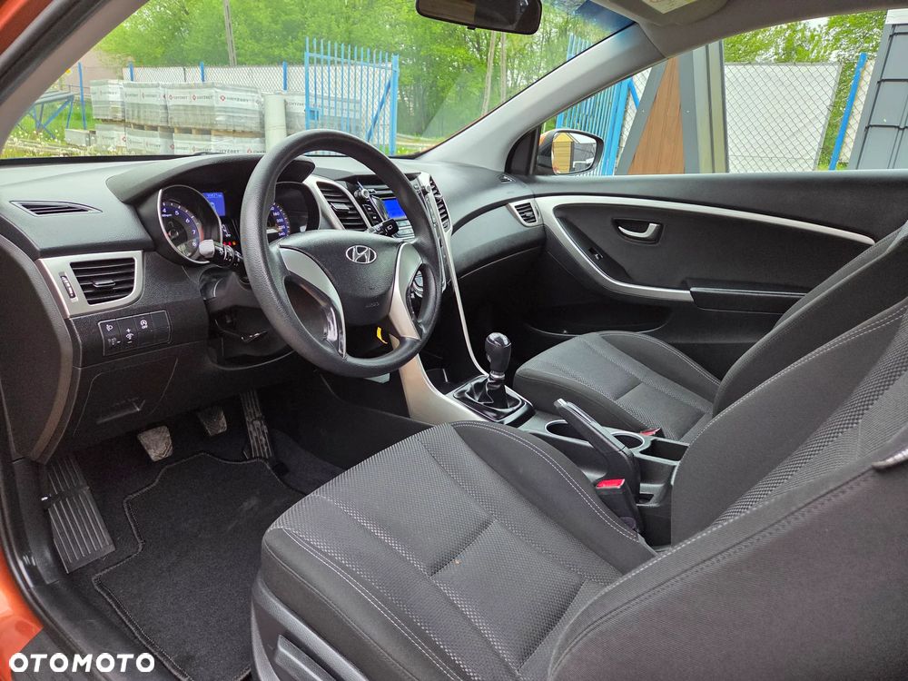 Hyundai i30 1.4 Classic + - 15
