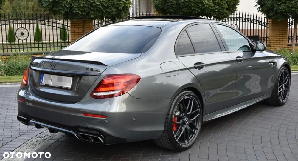 Mercedes-Benz Klasa E - 4