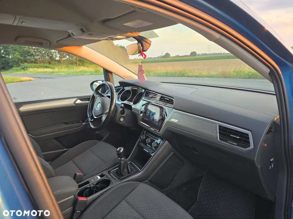 Volkswagen Touran 1.4 TSI BMT Comfortline - 14