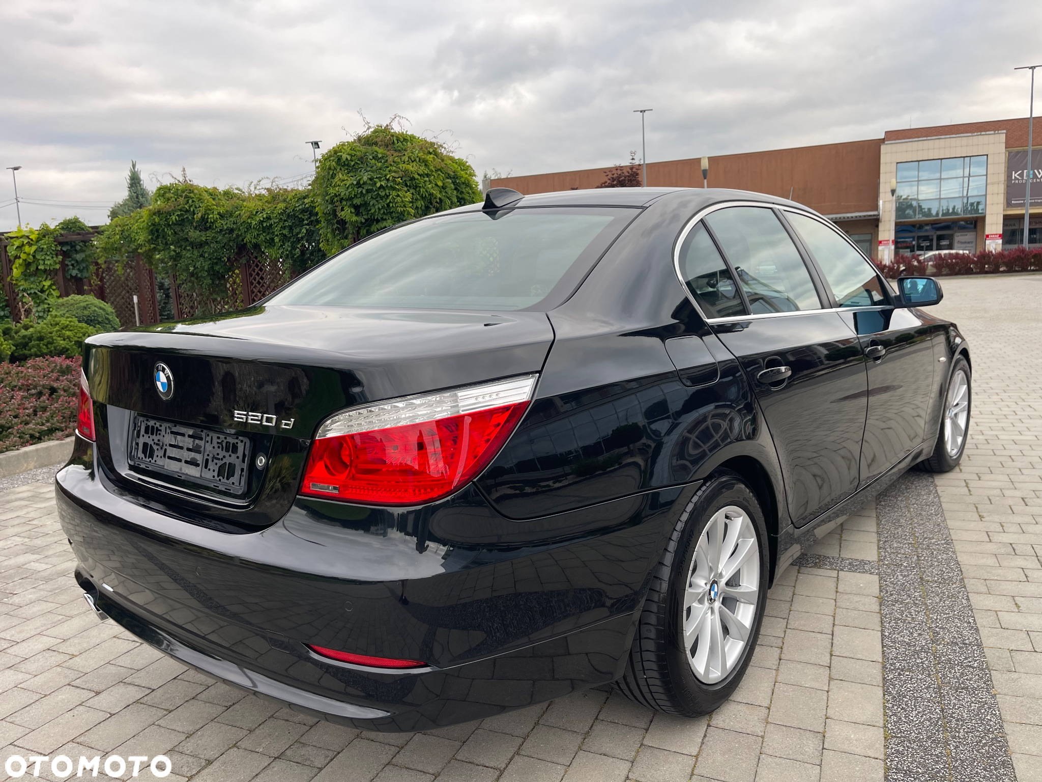 BMW Seria 5 520d Edition Exclusive - 4