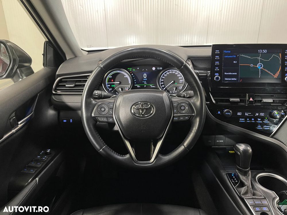 Toyota Camry 2.5 Dynamic - 7