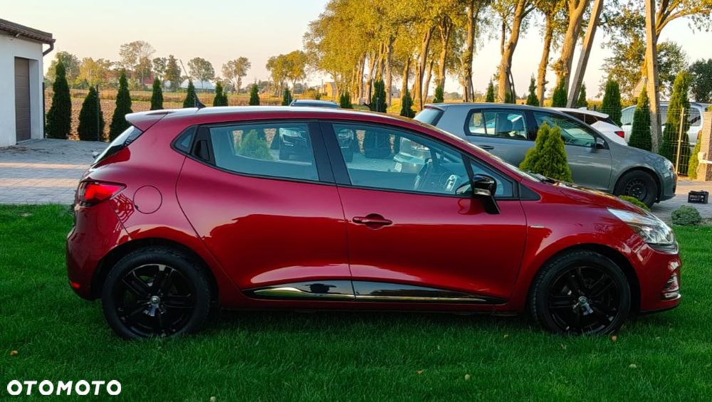 Renault Clio 1.2 16V 75 LIMITED - 9
