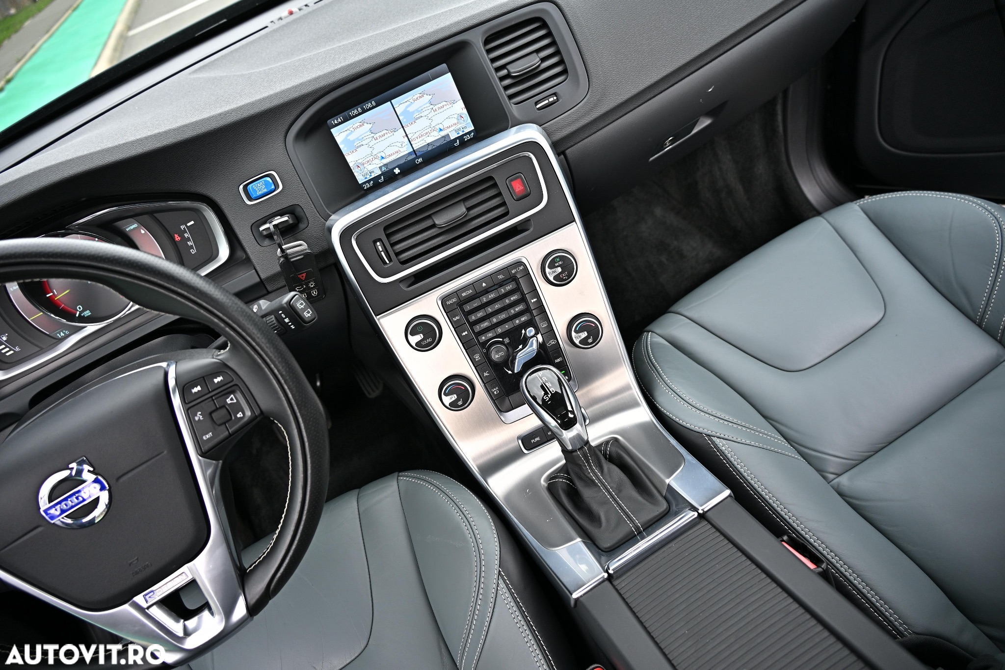 Volvo V60 D6 Plug-In-Hybrid AWD Geartronic Summum - 15