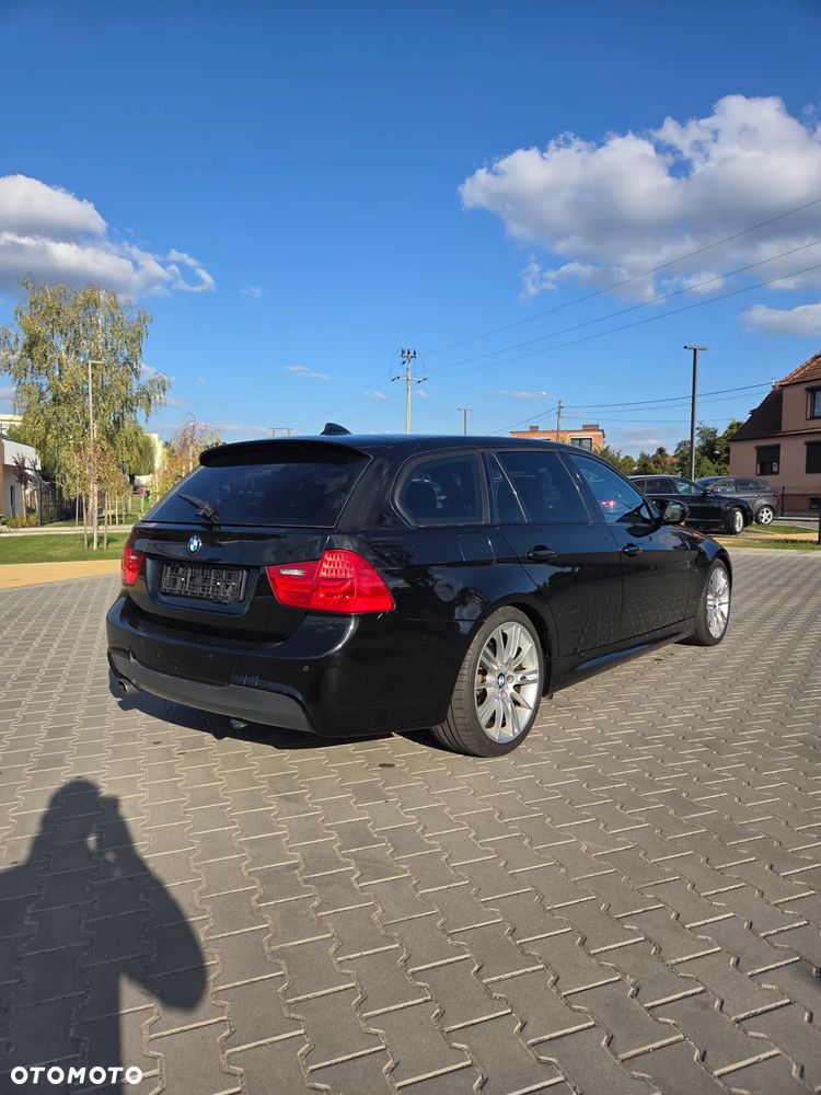 BMW Seria 3 320d DPF Touring - 4