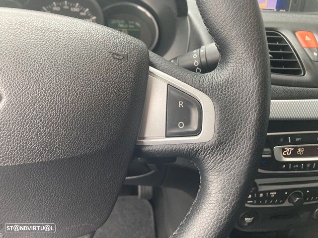 Renault Fluence 1.5 dCi Exclusive - 13