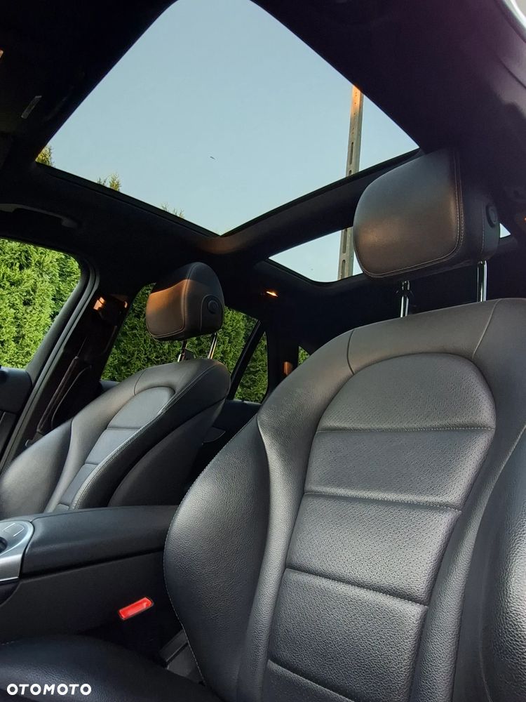 Mercedes-Benz GLC 300 4Matic 9G-TRONIC - 28