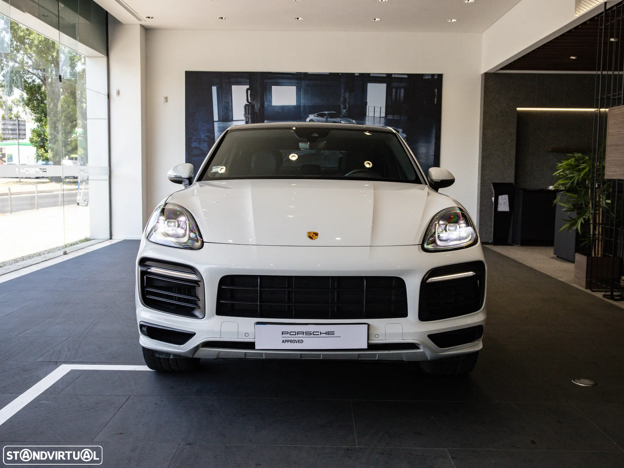 Porsche Cayenne Coupé E-Hybrid - 6