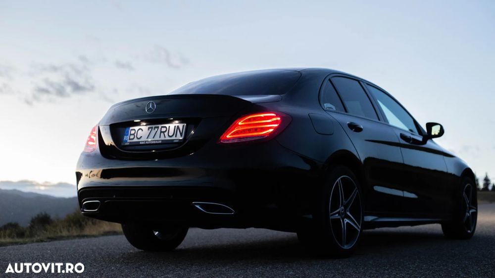 Mercedes-Benz C 220 d 4Matic 9G-TRONIC AMG Line - 13
