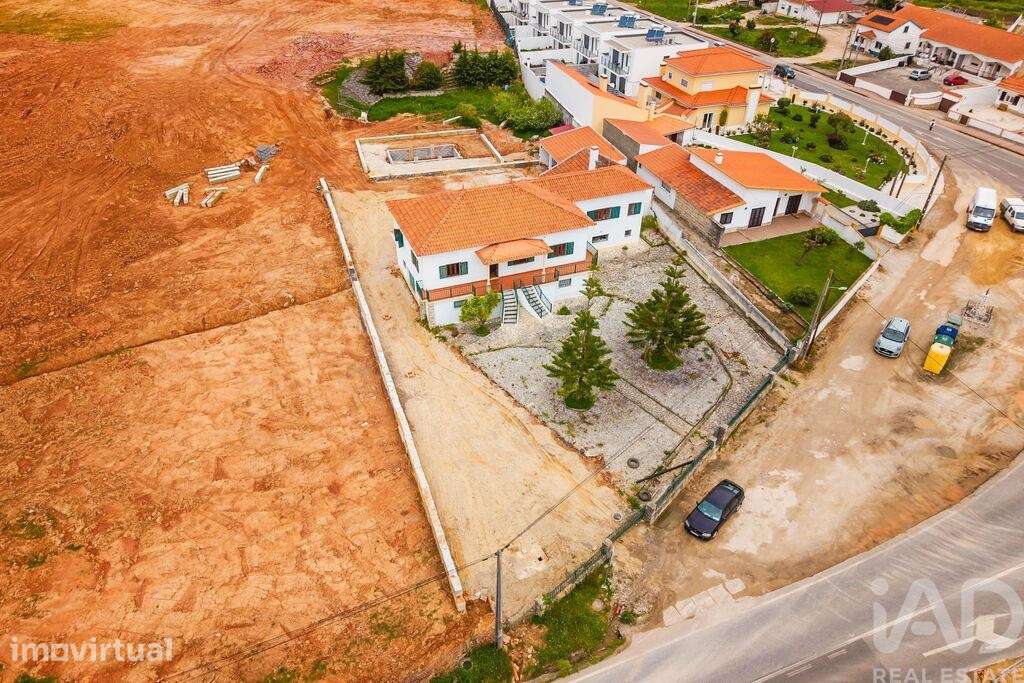 Casa / Villa T3 em Cadaval e Pêro Moniz de 231 m2 - Grande imagem: 3/40