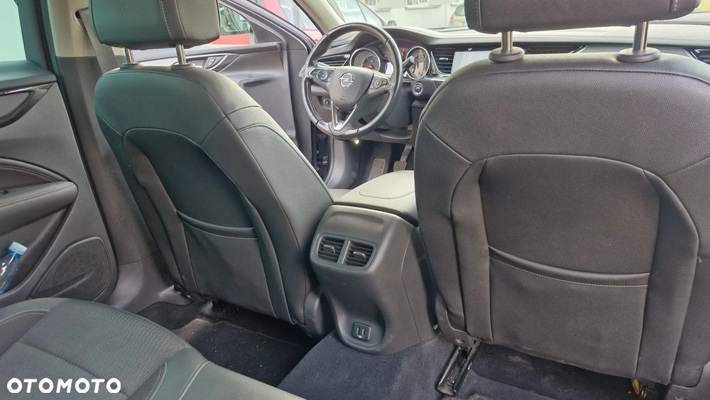 Opel Insignia - 16