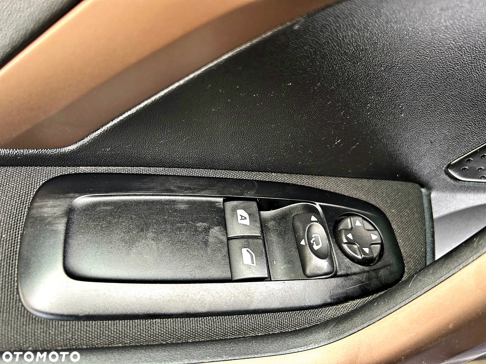 Peugeot 208 e-HDi FAP 92 Stop&Start Style - 26