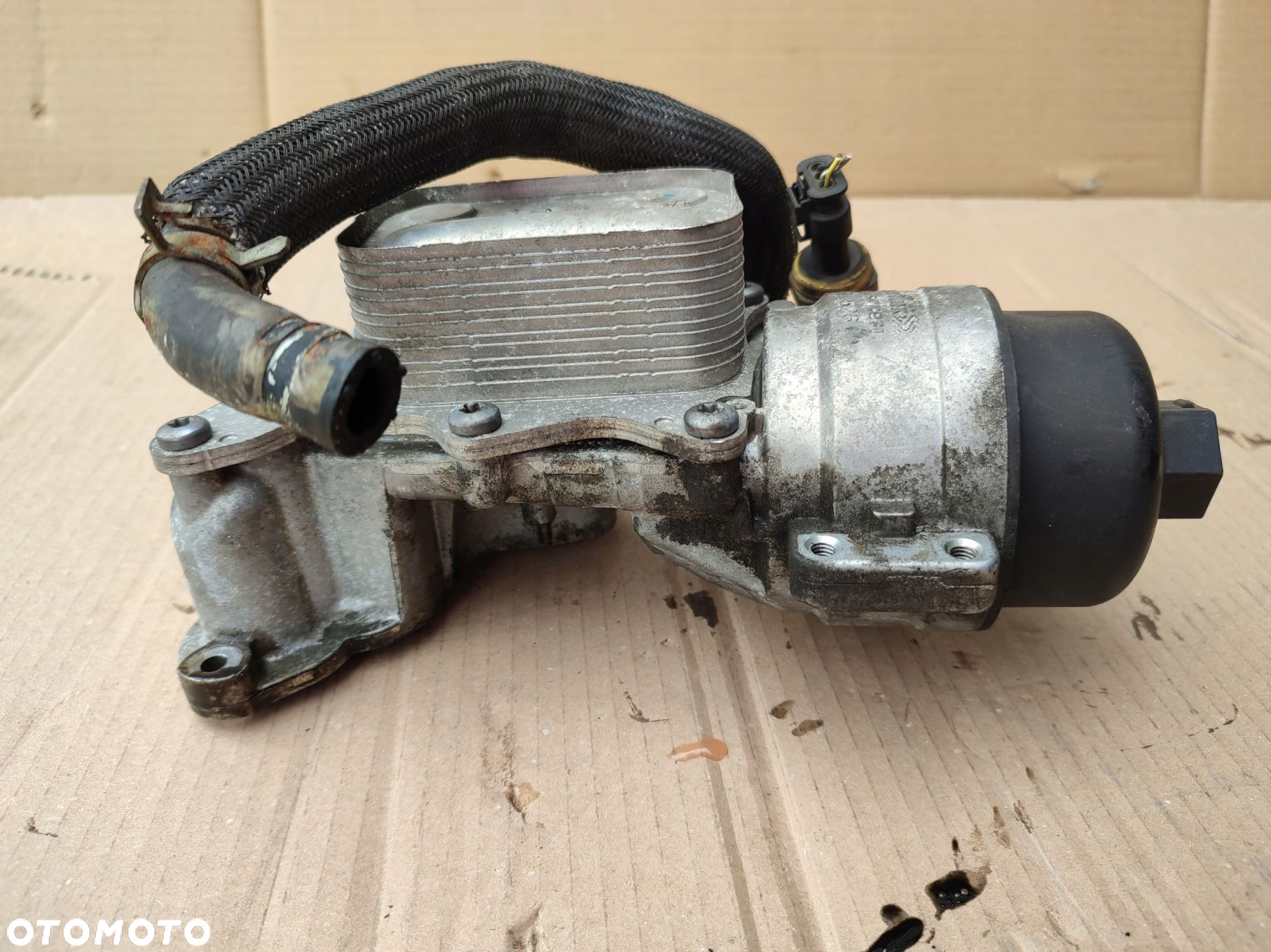 Podstawa obudowa filtra oleju PEUGEOT CITROEN 1.6THP V86437458001 - 5