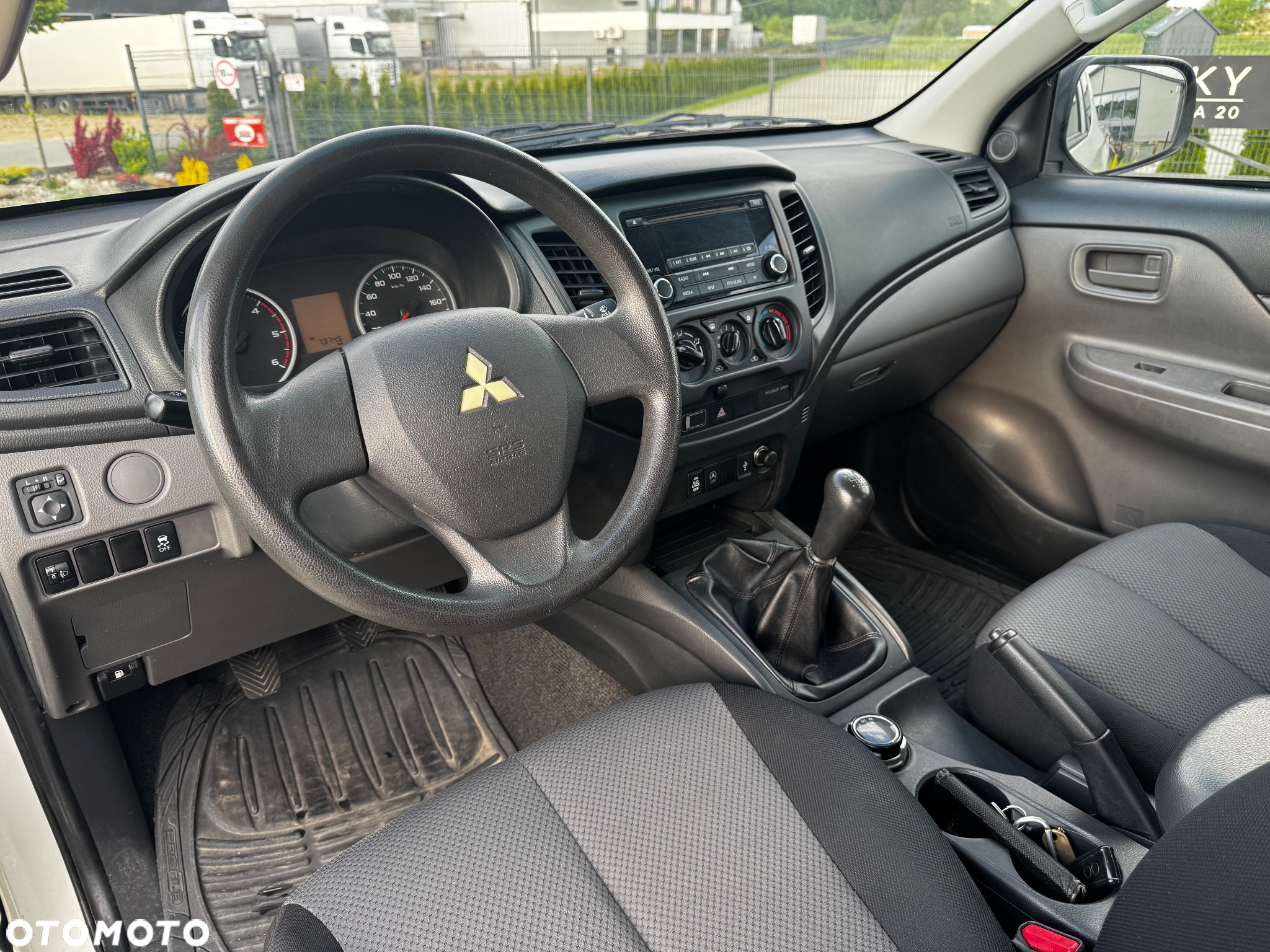Mitsubishi L200 2.4 d CC Invite - 8
