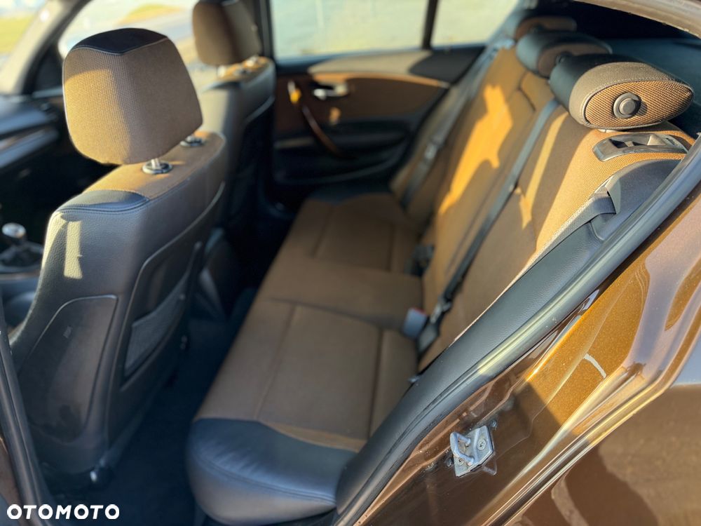 BMW Seria 1 120d - 23