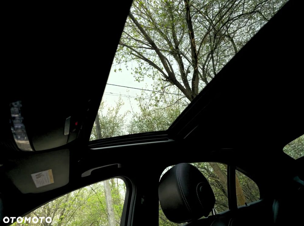 Mercedes-Benz Klasa C 300 9G-TRONIC AMG Line - 21