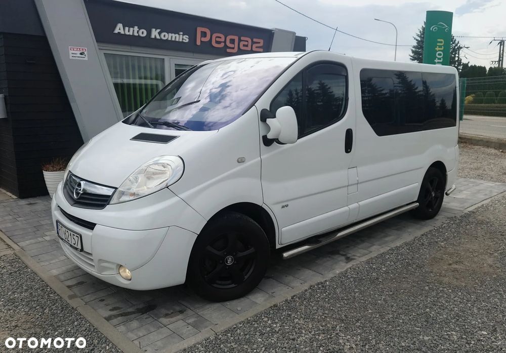 Opel Vivaro - 1