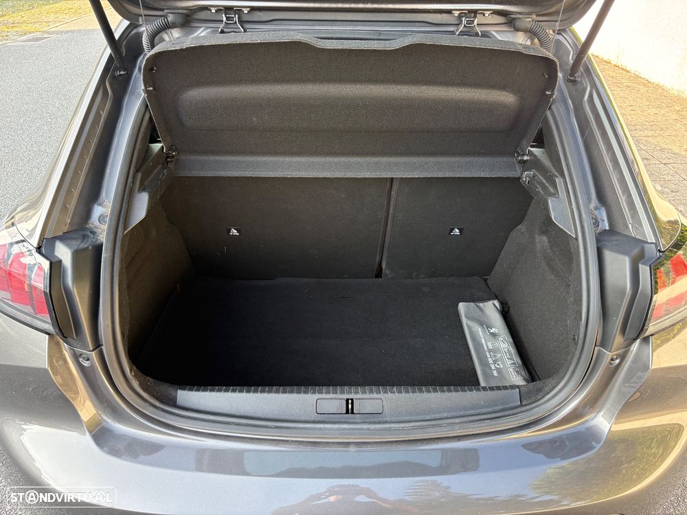 Peugeot 208 1.2 PureTech Active Pack - 17
