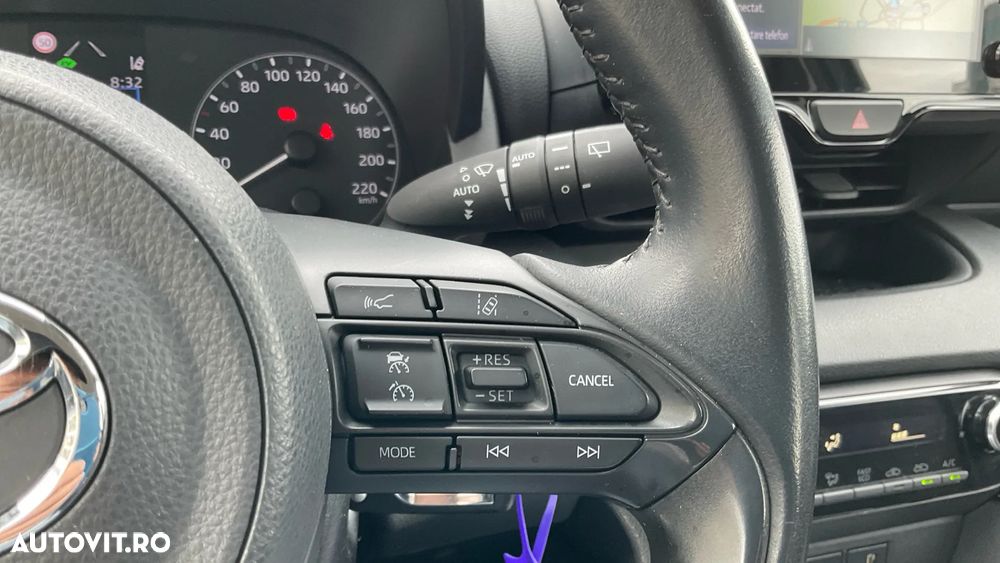 Toyota Yaris 1.5 VVT-i HSD Active - 28