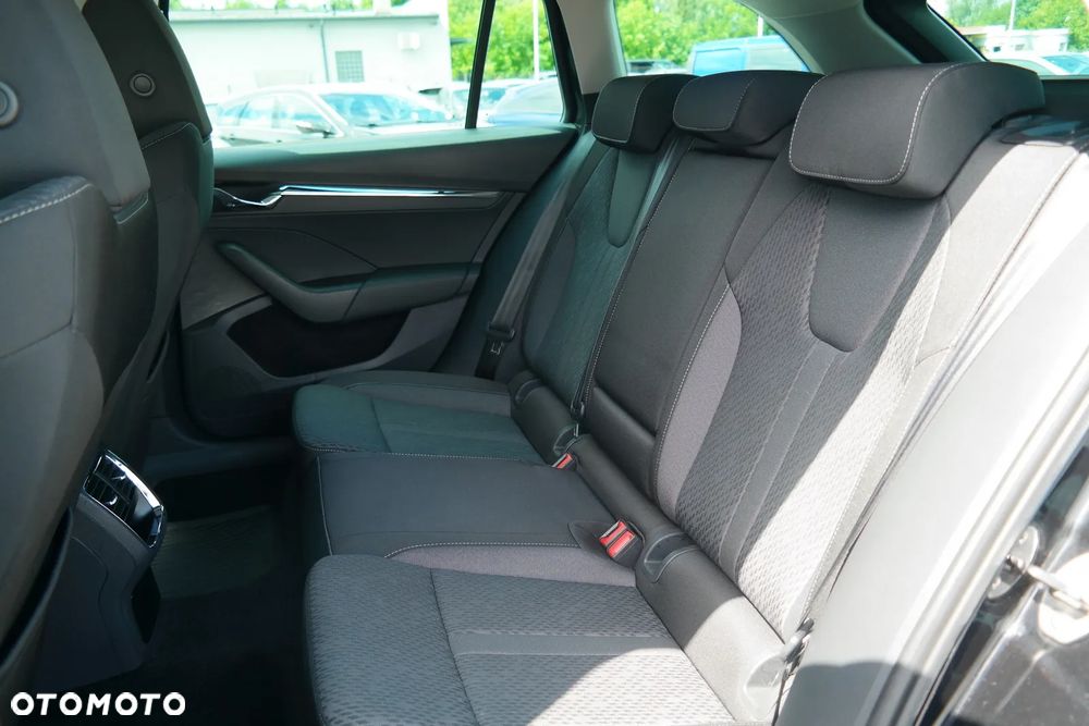 Skoda Octavia 1.5 TSI ACT Style - 13