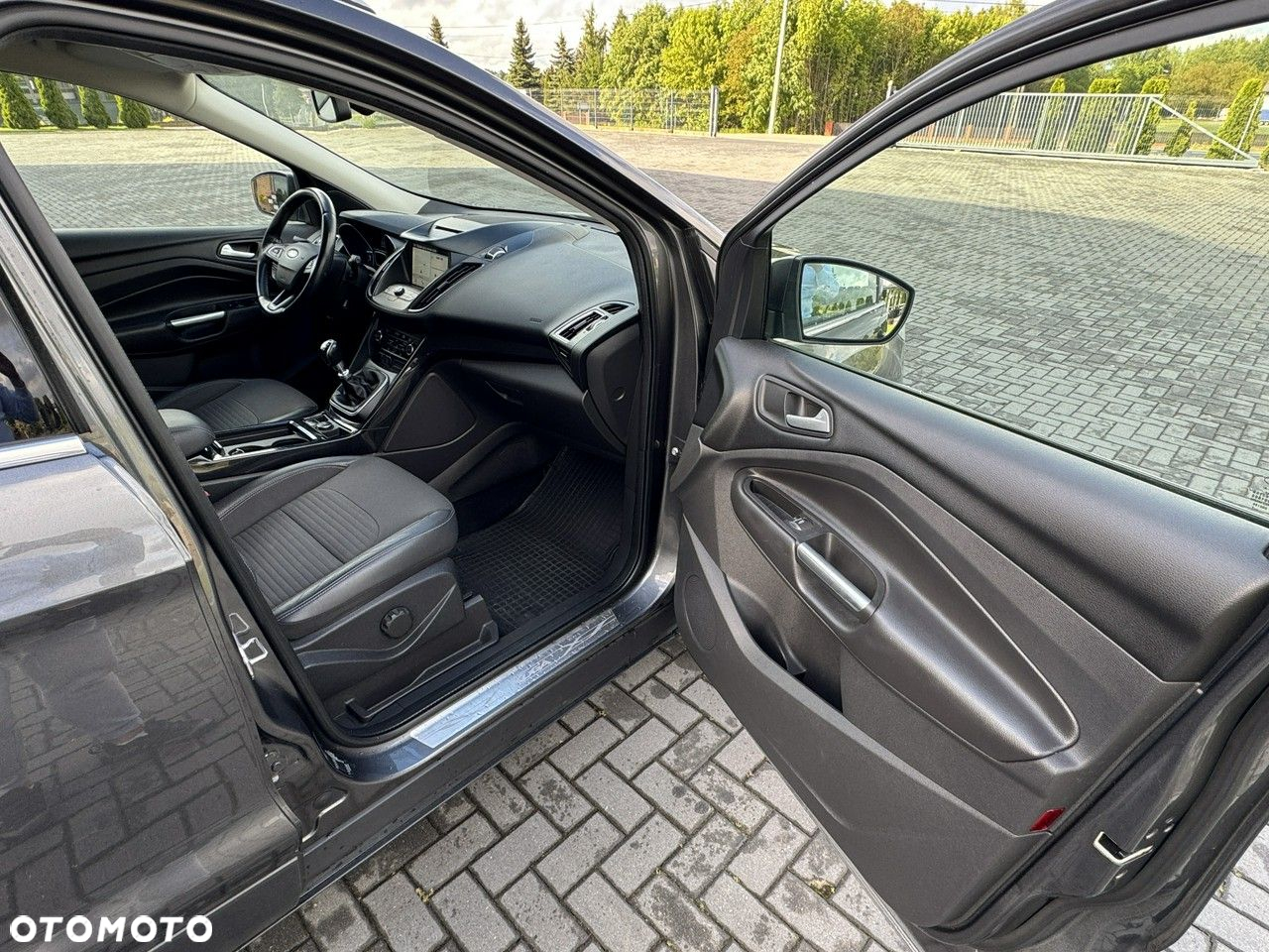 Ford Kuga - 23