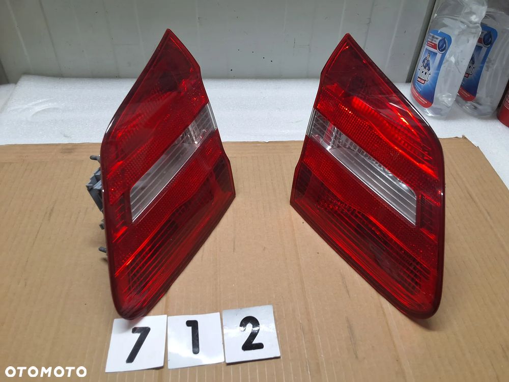 MERCEDES B-KLASA W246 LAMPY TYLNEJ KLAPY BAGAŻNIKA LEWA PRAWA  A2468200864 A2468200764 - 11