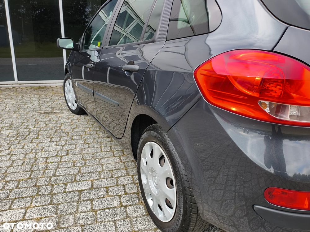 Renault Clio - 8