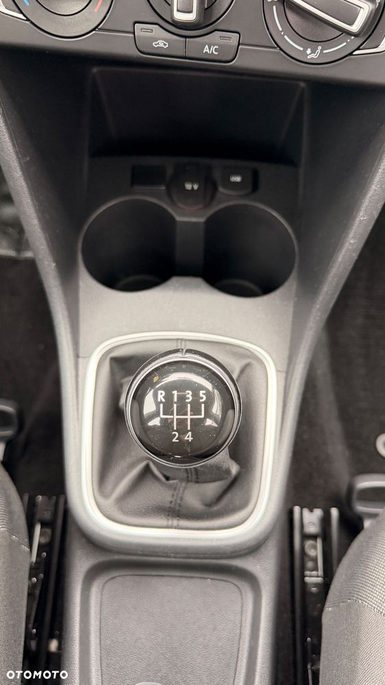 Volkswagen Polo - 12