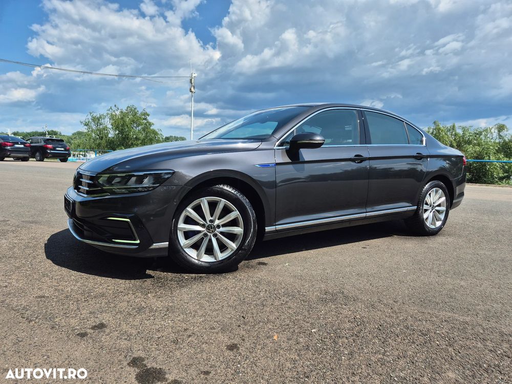 Volkswagen Passat - 6