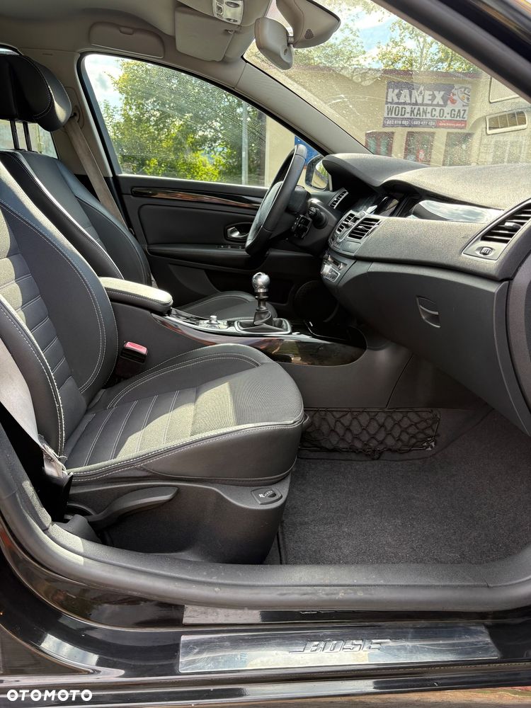 Renault Laguna dCi 150 FAP Bose - 14