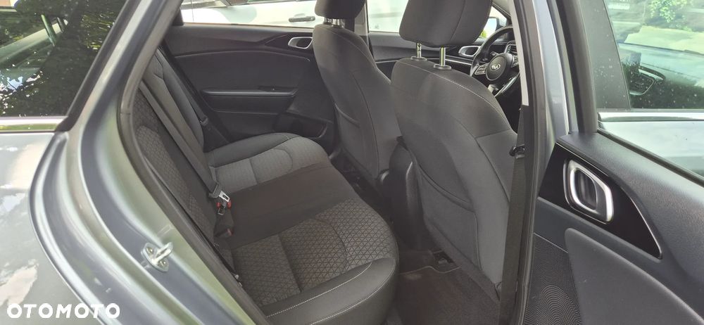 Kia Ceed 1.6 CRDi DCT Vision - 8