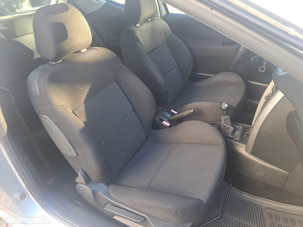 Peugeot 207 1.4 16V Sport - 23