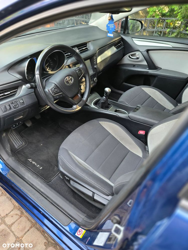 Toyota Avensis 1.6 D-4D Premium - 6